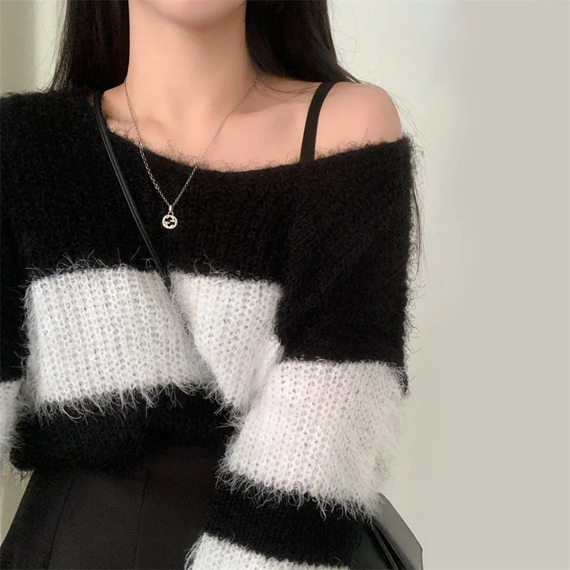 Cool Elegant Striped Loose Style Women Winter Sweaters