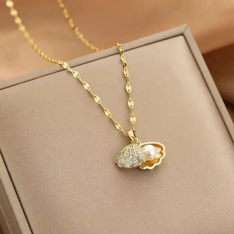 Heart Shaped All Pearl Necklace