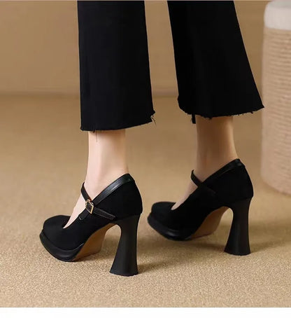 Retro Charm Mary Jane Heels – Chunky Platform Elegance