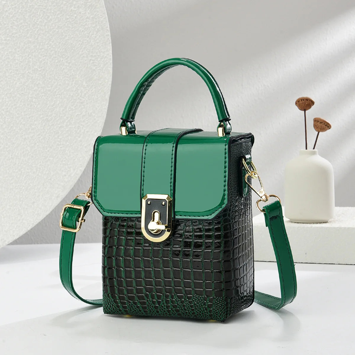 Women Retro Flap Messenger Bags