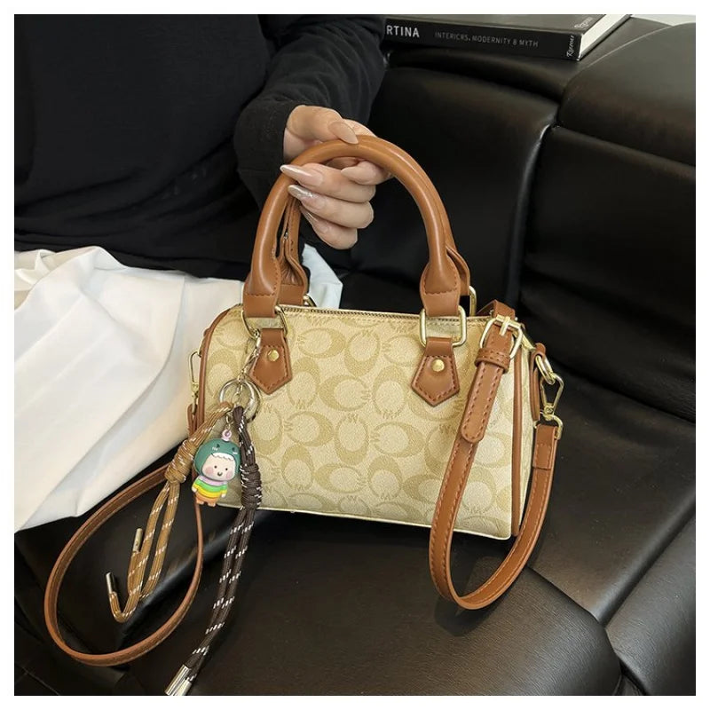 2025 Semi Circle Saddle Shoulder Bag Designer Crossbody With Adjustable Wide Strap