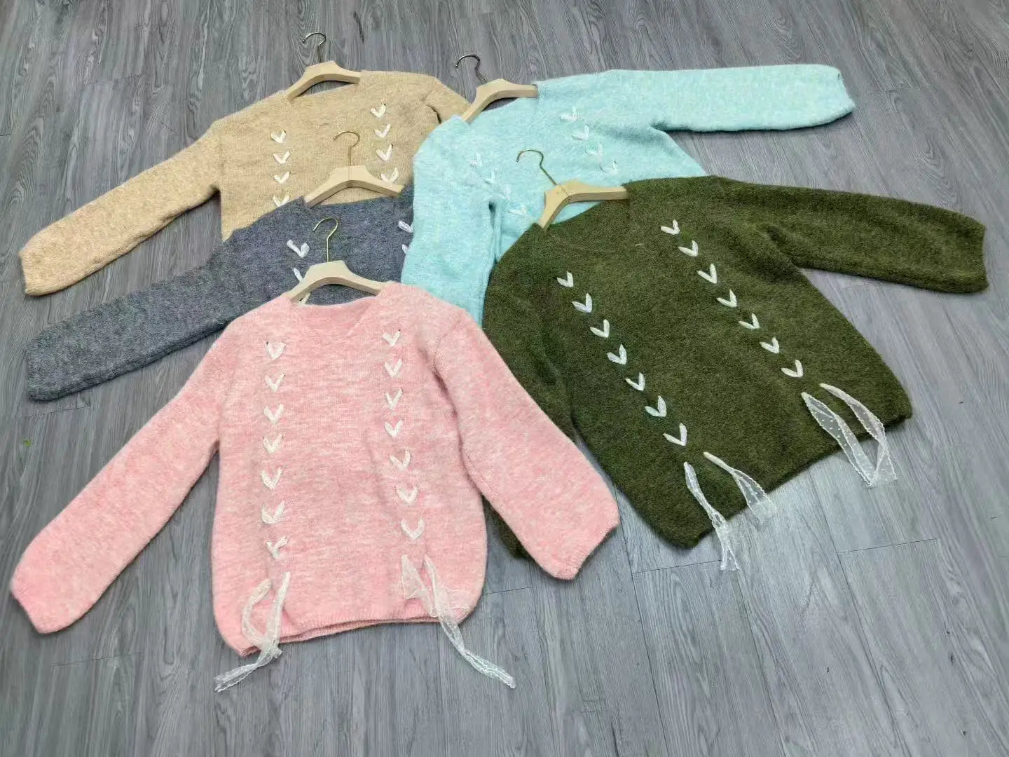 2025 Fall Winter White Knitted Sweater For Women Fashion Sweatshirt Luxury Designer Knit Pink Elegant Tops