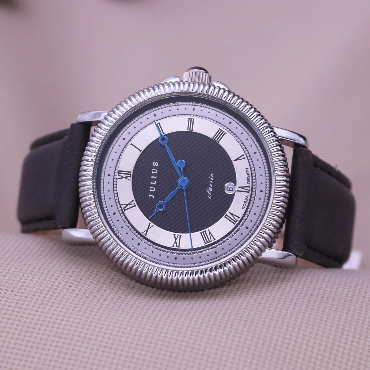 Creative Leather Auto Date Quartz Watches For Men