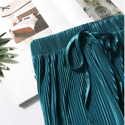 Flowy Teal Pleated Wide-Leg Pants for a Coastal Vacation Mood