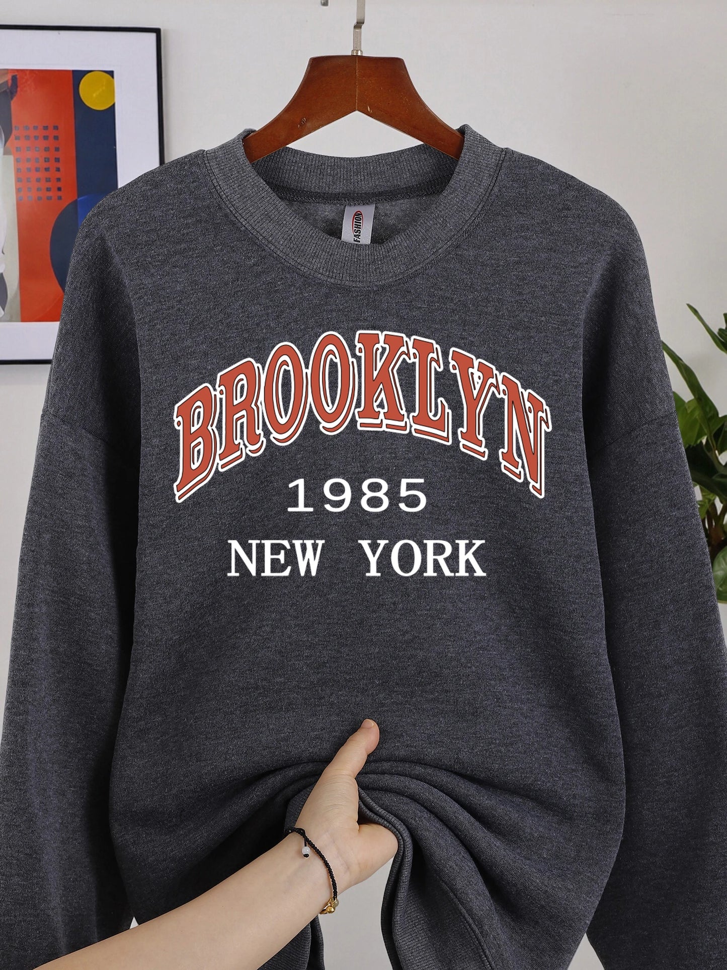New York Printed Crew Neck Sweatshirts