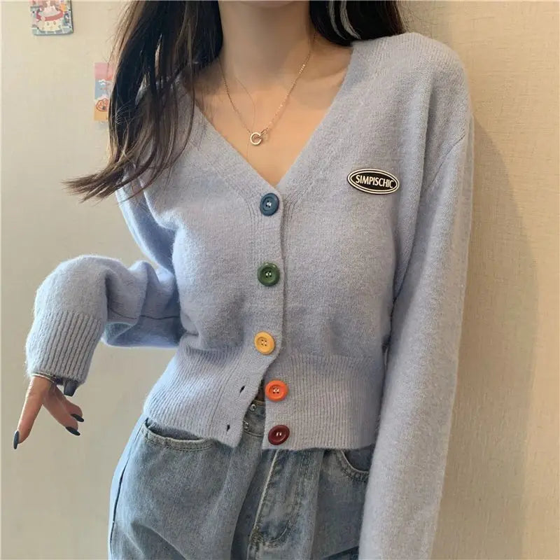 Cute Cropped V-Neck Knit Cardigan for Women – 2025 Autumn Trend