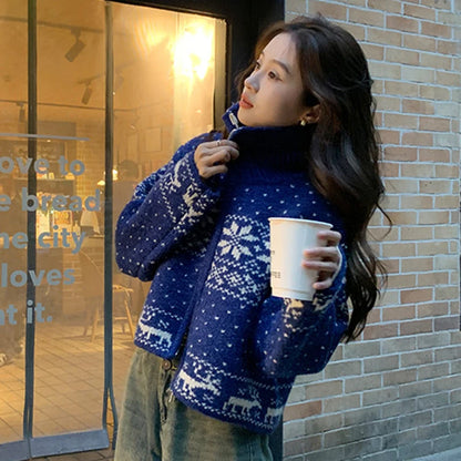 Parisian Chic: The Vintage-Inspired Stand-Collar Knit