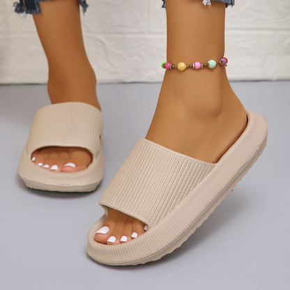 2025 New Summer Womens Soft Sole Cloud Slippers Eva Thick Platform Non Slip Flip Flops For Beach Bathroom
