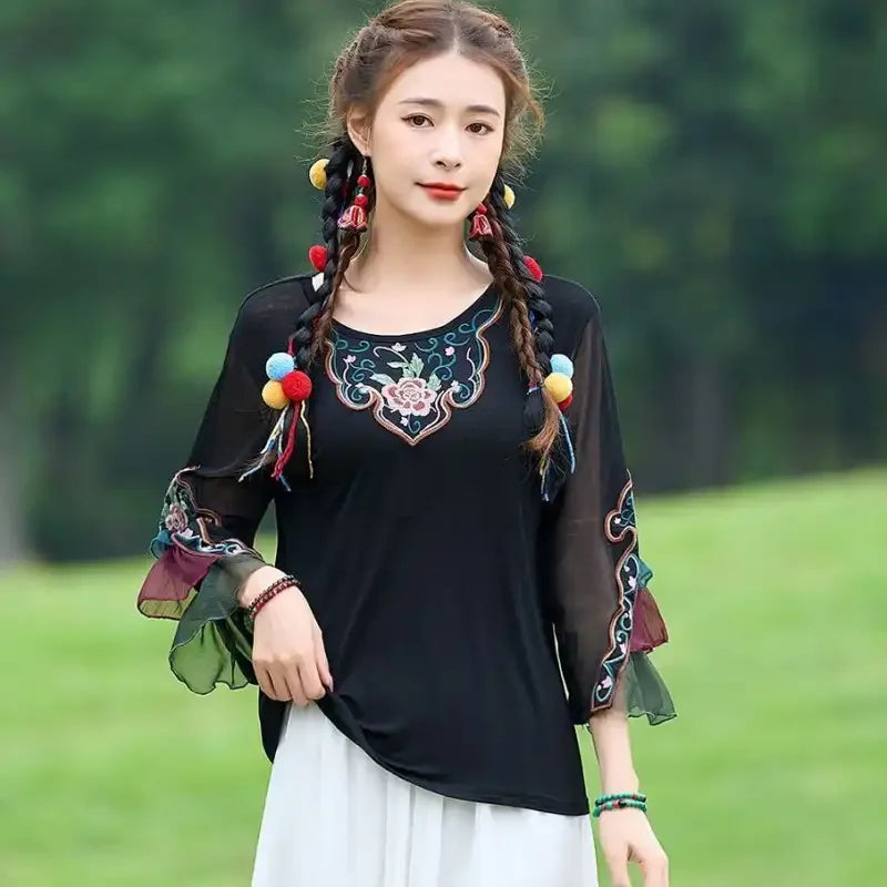 Summer Korean Embroidered T Shirt Short Sleeve Loose Fit Harajuku Casual Tee For Women Cute Student Streetwear