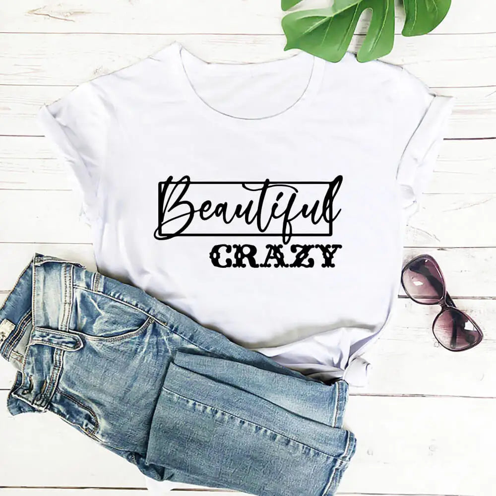 Chic Graphic Tee for an Effortless Casual Summer Street Style