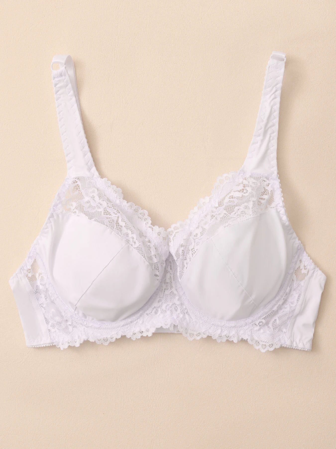 Romantic Details: Elegant Emerald Lace Bra