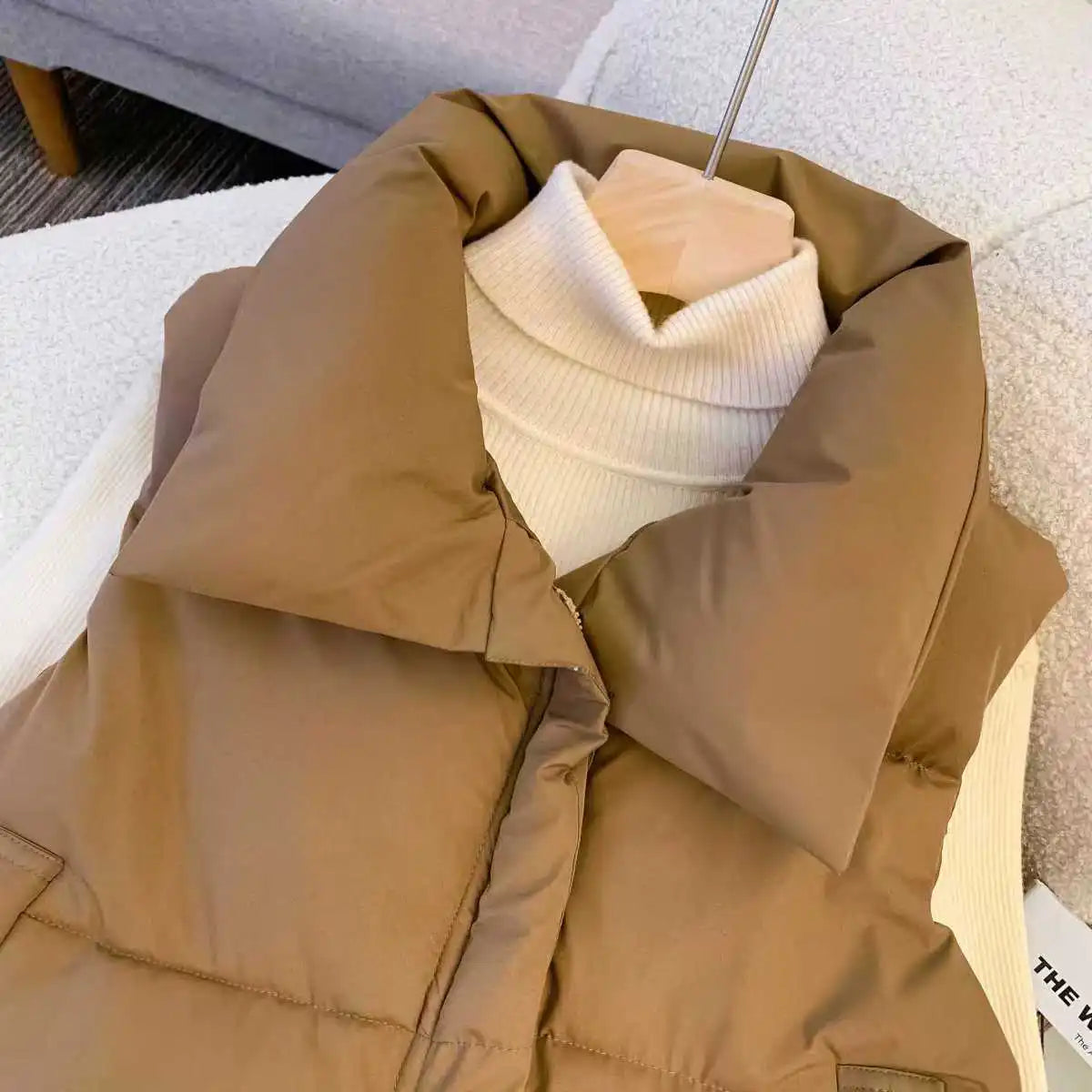 Elegant Winter Down Vest for Effortless Chic Office Street Style Layering