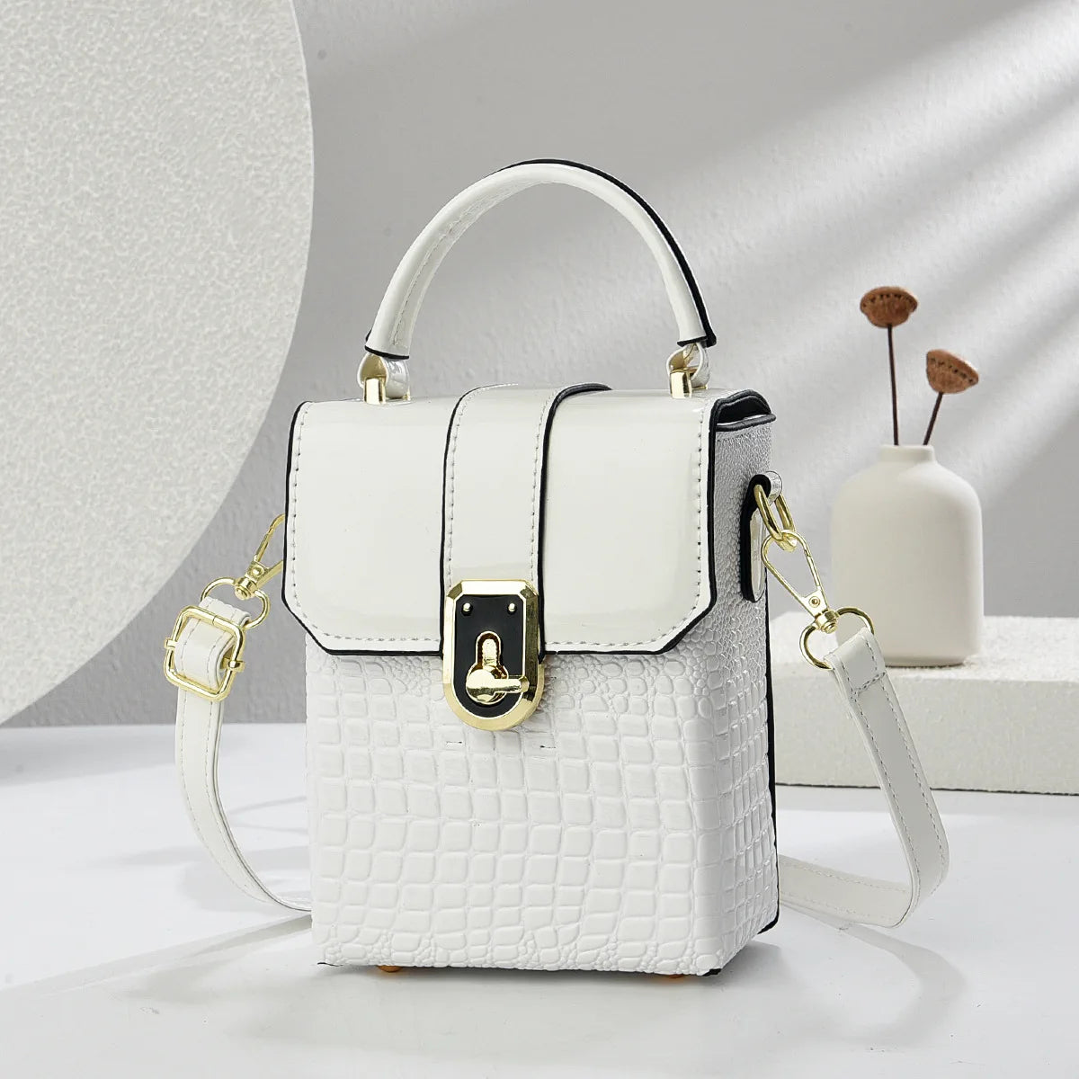 Women Retro Flap Messenger Bags