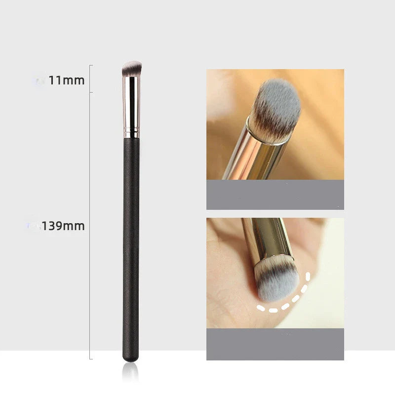🎁 Angled Foundation Brush Seamless Liquid Cream Makeup Brush (100% off)