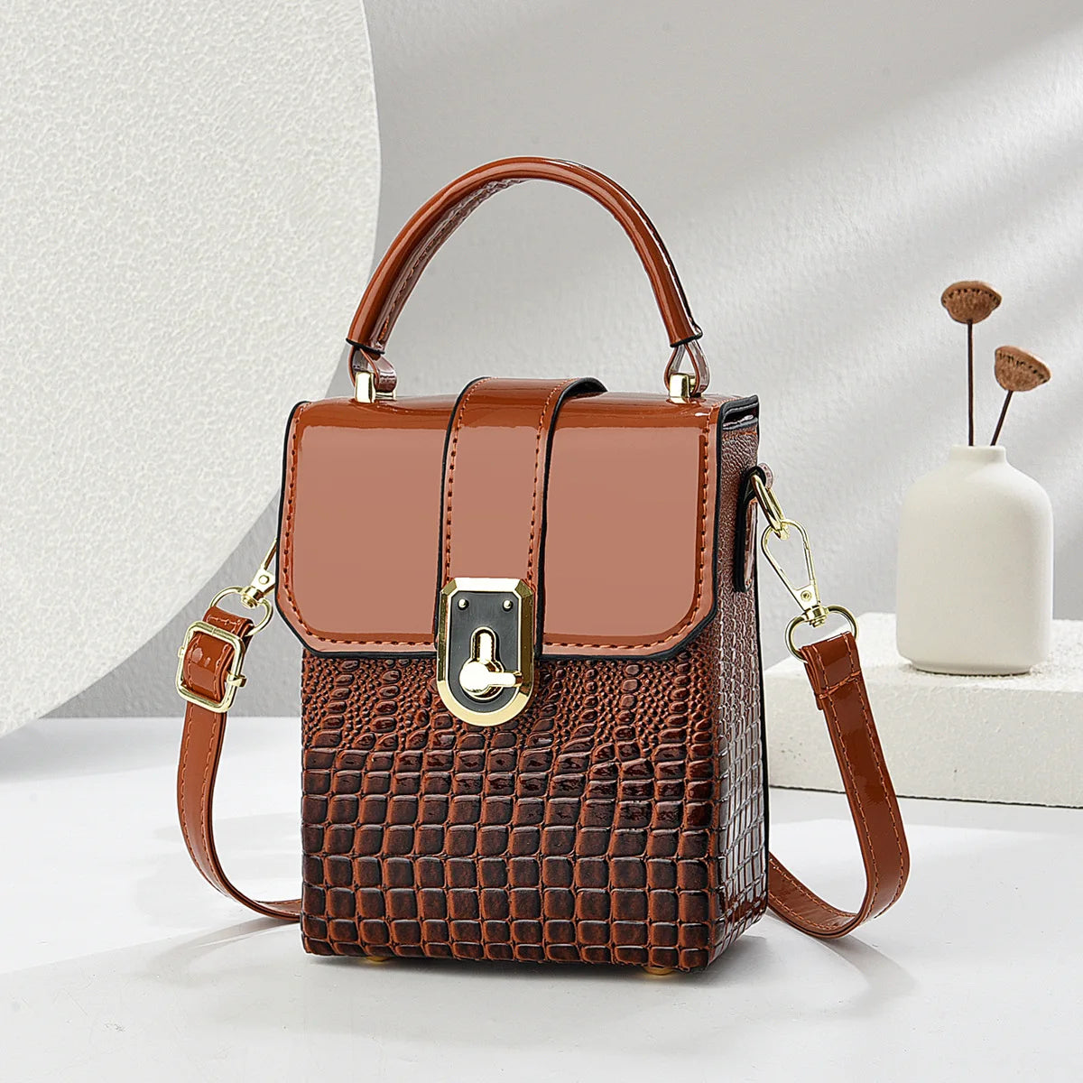 Women Retro Flap Messenger Bags