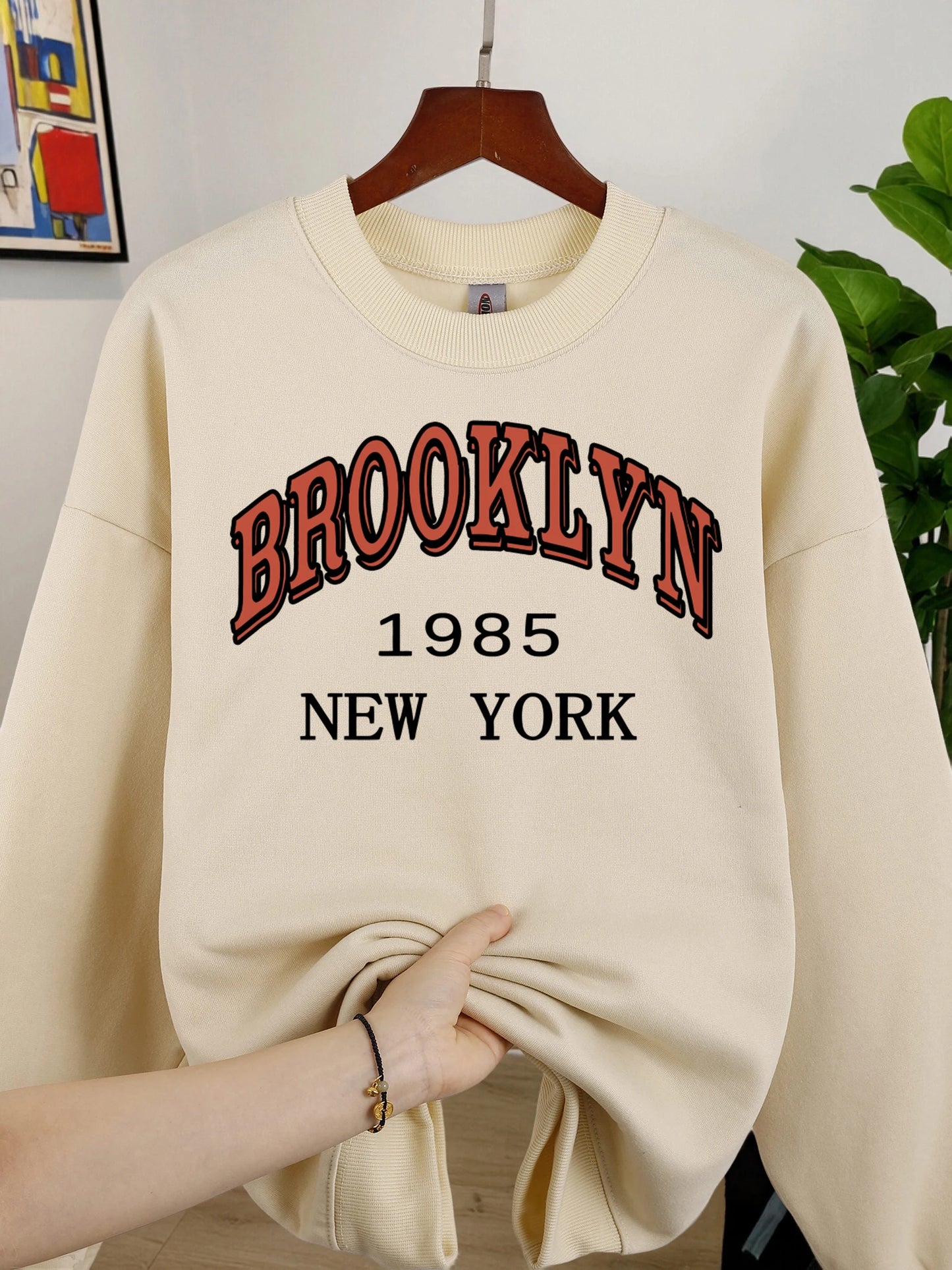 New York Printed Crew Neck Sweatshirts