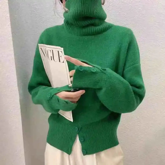 Cozy Green Turtleneck Sweater for Winter City Dates