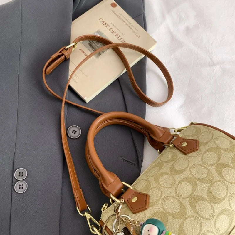 2025 Semi Circle Saddle Shoulder Bag Designer Crossbody With Adjustable Wide Strap