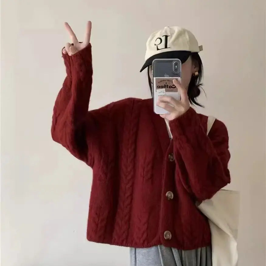 Nostalgic Comfort: The Relaxed-Fit Heritage Cardigan