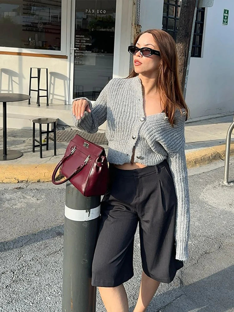 Elegant Gray Knit Cardigan for Women – 2025 Autumn Streetwear
