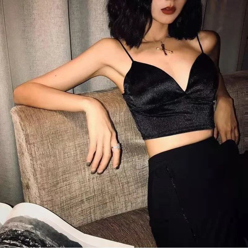 Textured Detail: V-Neck Ribbed Zipper Crop Top