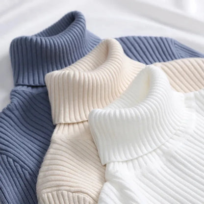 Timeless Basic: Solid Cashmere-Blend Turtleneck Jumper