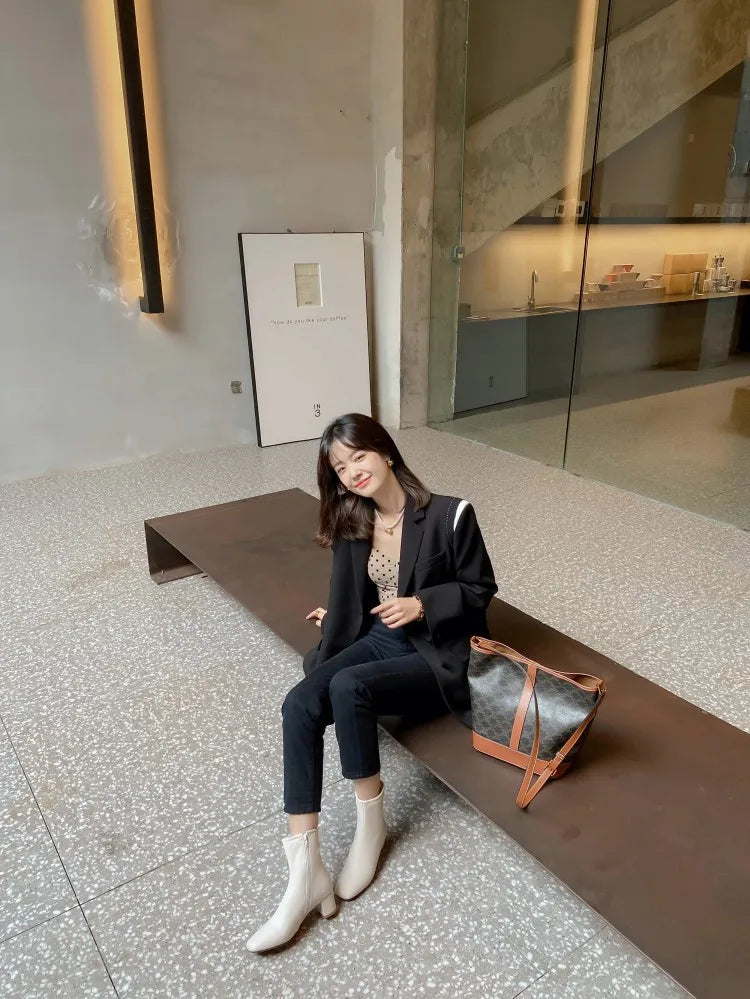 Elegant Zipper Closure Women Suede Boots