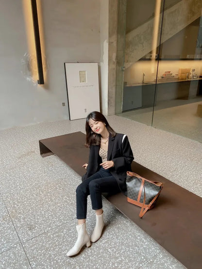 Elegant Zipper Closure Women Suede Boots