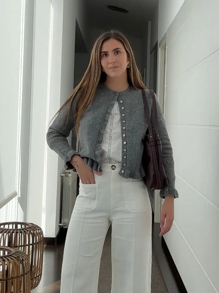 Pure Comfort: The Versatile Long-Line Cotton Cardigan