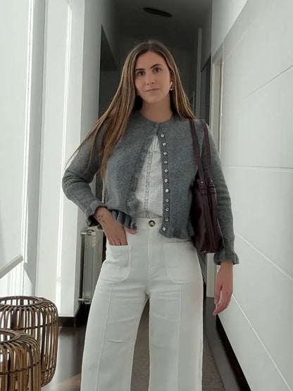 Pure Comfort: The Versatile Long-Line Cotton Cardigan