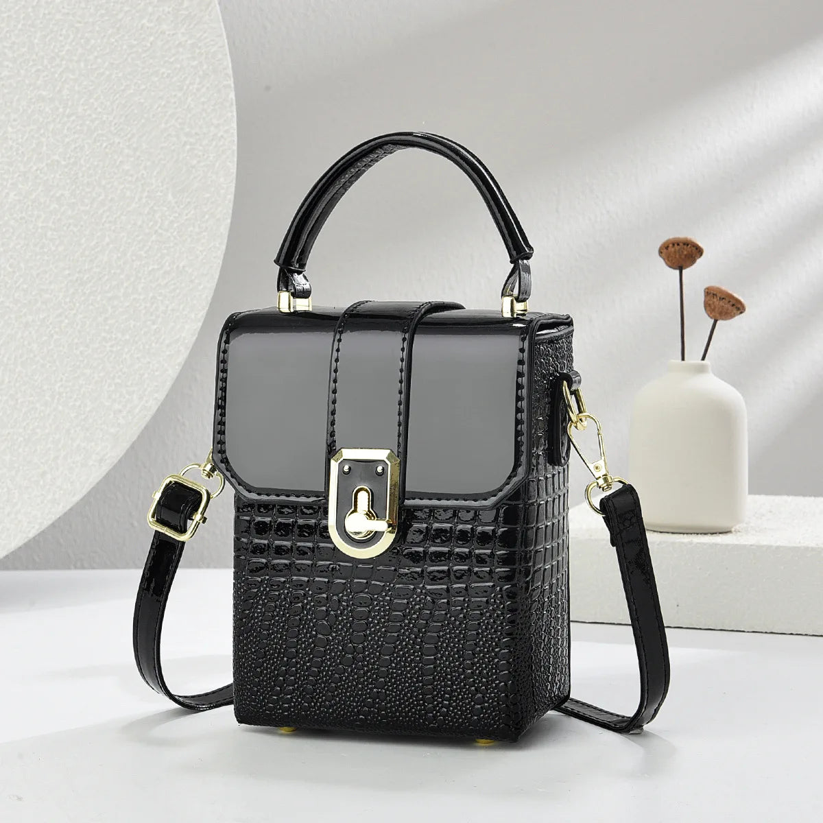 Women Retro Flap Messenger Bags