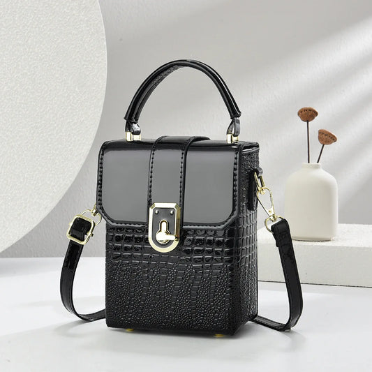 Women Retro Flap Messenger Bags