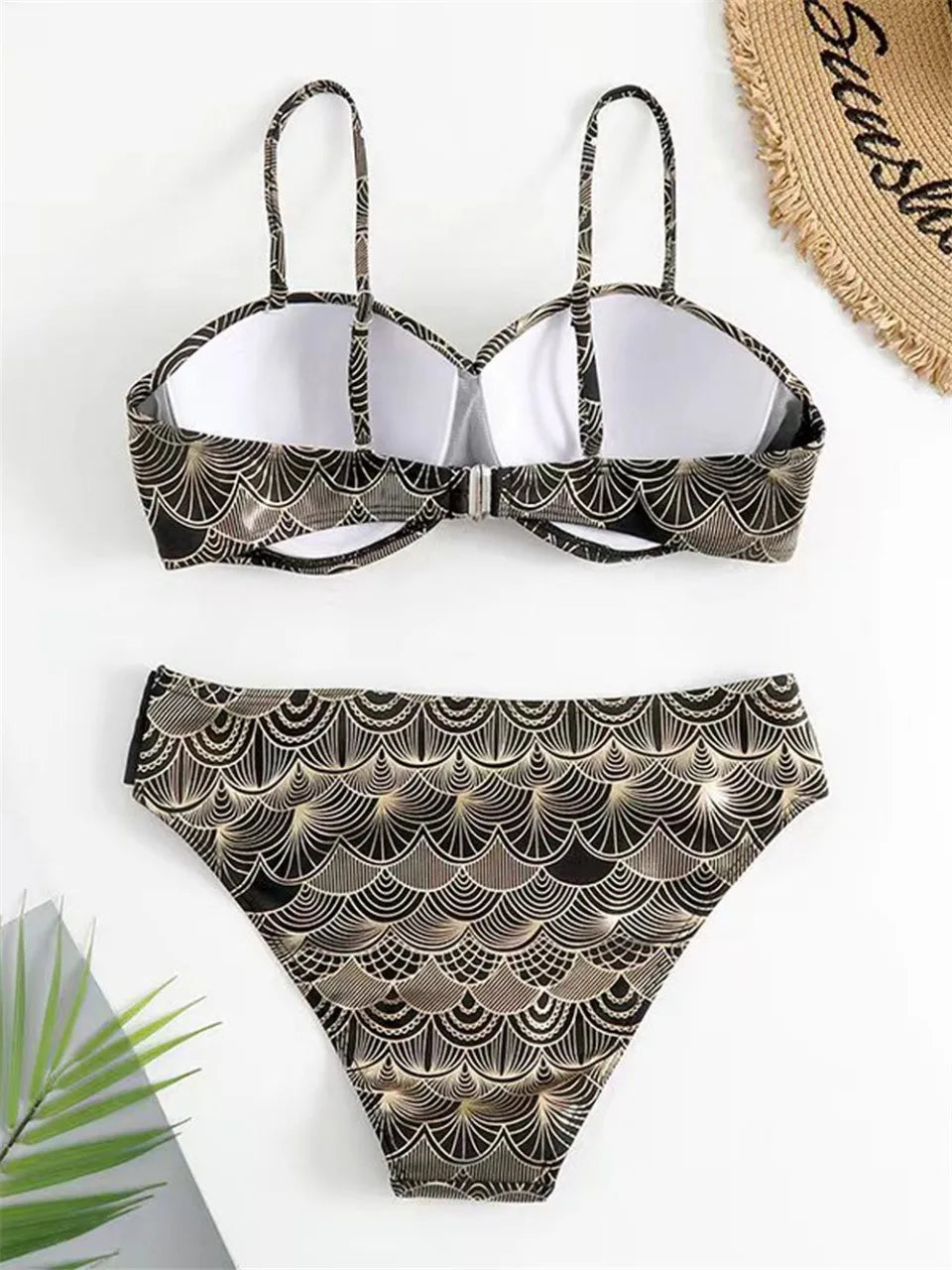 Luxury Resort Gold Wave Pattern Bikini Set for Vacation Mood