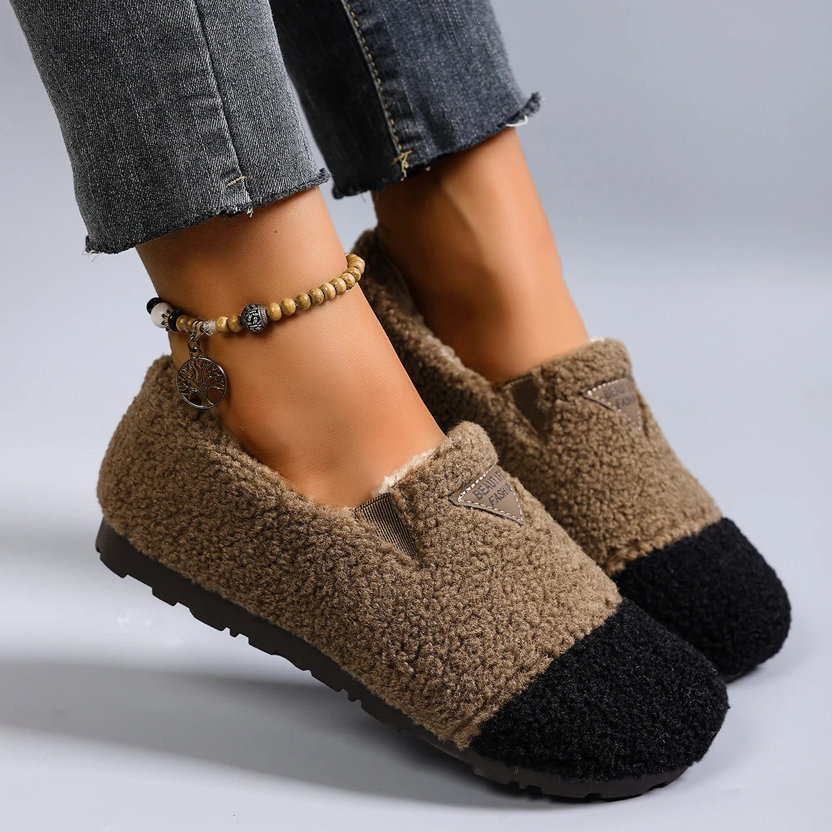 Women’s Warm Slip-On Winter Sneakers – Breathable Cotton Casual Ankle Boots with Anti-Slip Sole