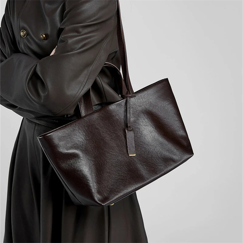 Designer Cowhide Genuine Leather Large Capacity Shoulder Bags