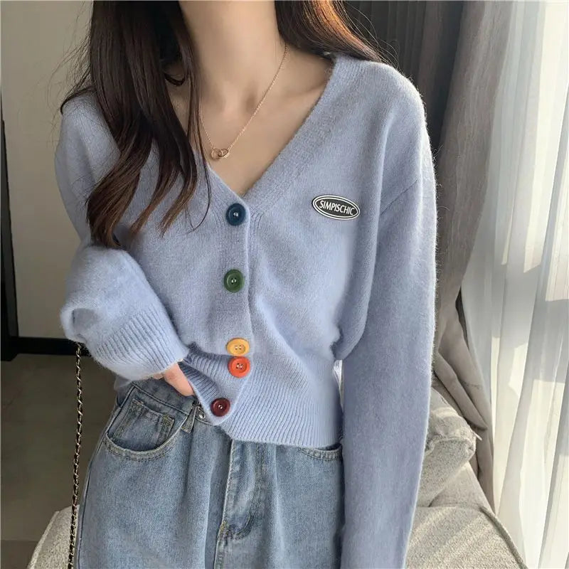 Cute Cropped V-Neck Knit Cardigan for Women – 2025 Autumn Trend