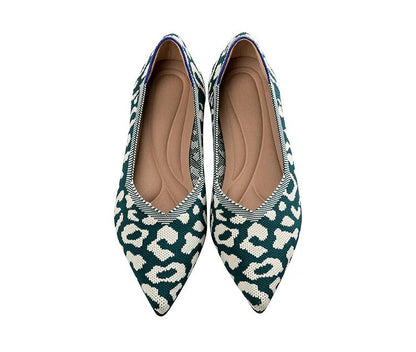 Pointed Knit Flat Shoes: Fashionable and Comfortable for Spring and Autumn