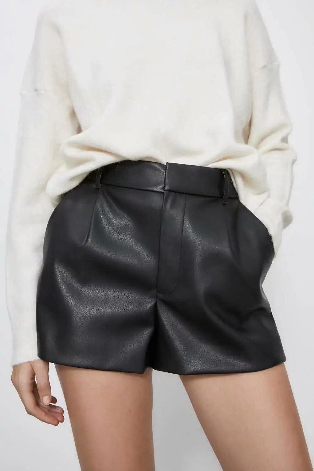 Elegant PU Leather Office Wear Women Shorts