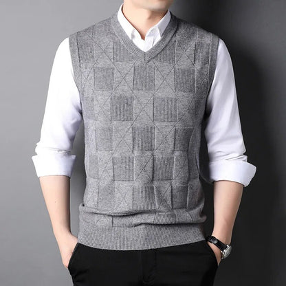 Top-Grade Sleeveless Sweater Vest: V-Neck Fashion for Men