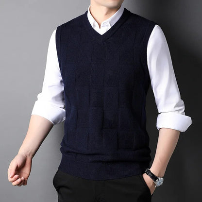 Top-Grade Sleeveless Sweater Vest: V-Neck Fashion for Men