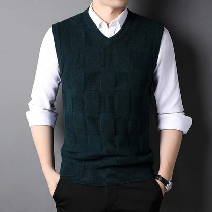 Top-Grade Sleeveless Sweater Vest: V-Neck Fashion for Men