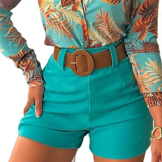 Chic Solid Color Back Zipper Women Shorts