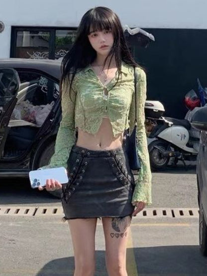 Short Long-Sleeved Shirt Top for Women – Chic Cropped Green Outfit