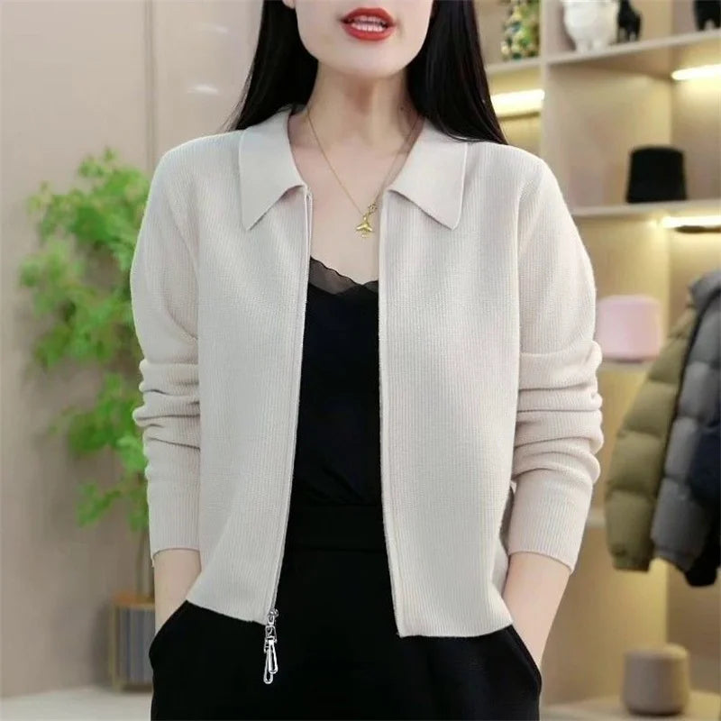 The Seasonal Staple: Your Go-To Spring/Autumn Cardigan