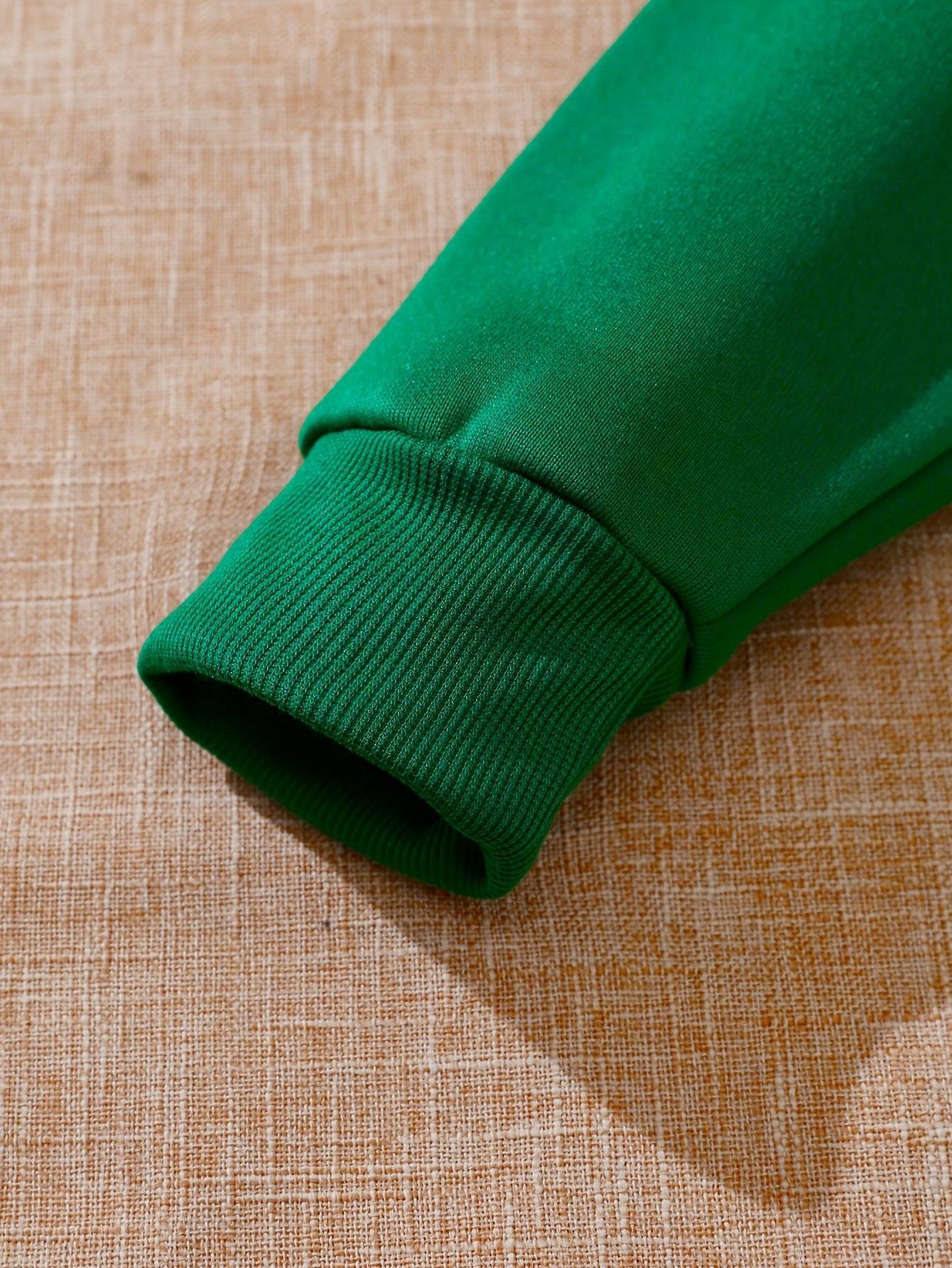 Plus Size CRAZY Print Hoodie – Women’s Casual Pullover Sweatshirt with Kangaroo Pocket for Fall/Winter