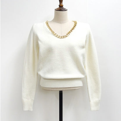 Chic V-Neck Chain Sweater – Elegant Warmth with a Statement Twist
