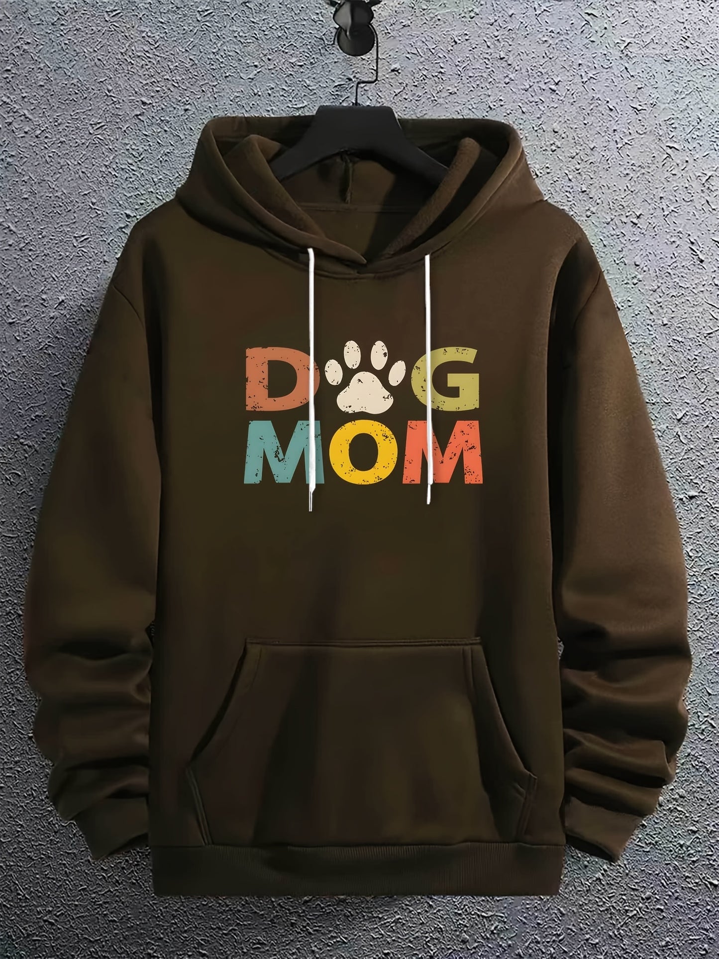 Men’s “DOG MOM” Letter Print Hoodie – Street Style Pullover with Kangaroo Pocket