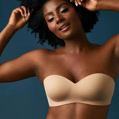 Plus-Size Strapless Invisible Bra – Detachable Straps, Seamless Support & Flattering Fit