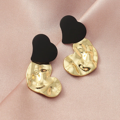 Earrings Irregular Heart-Shaped Metal Design Elegant Jewelry Trend 2025