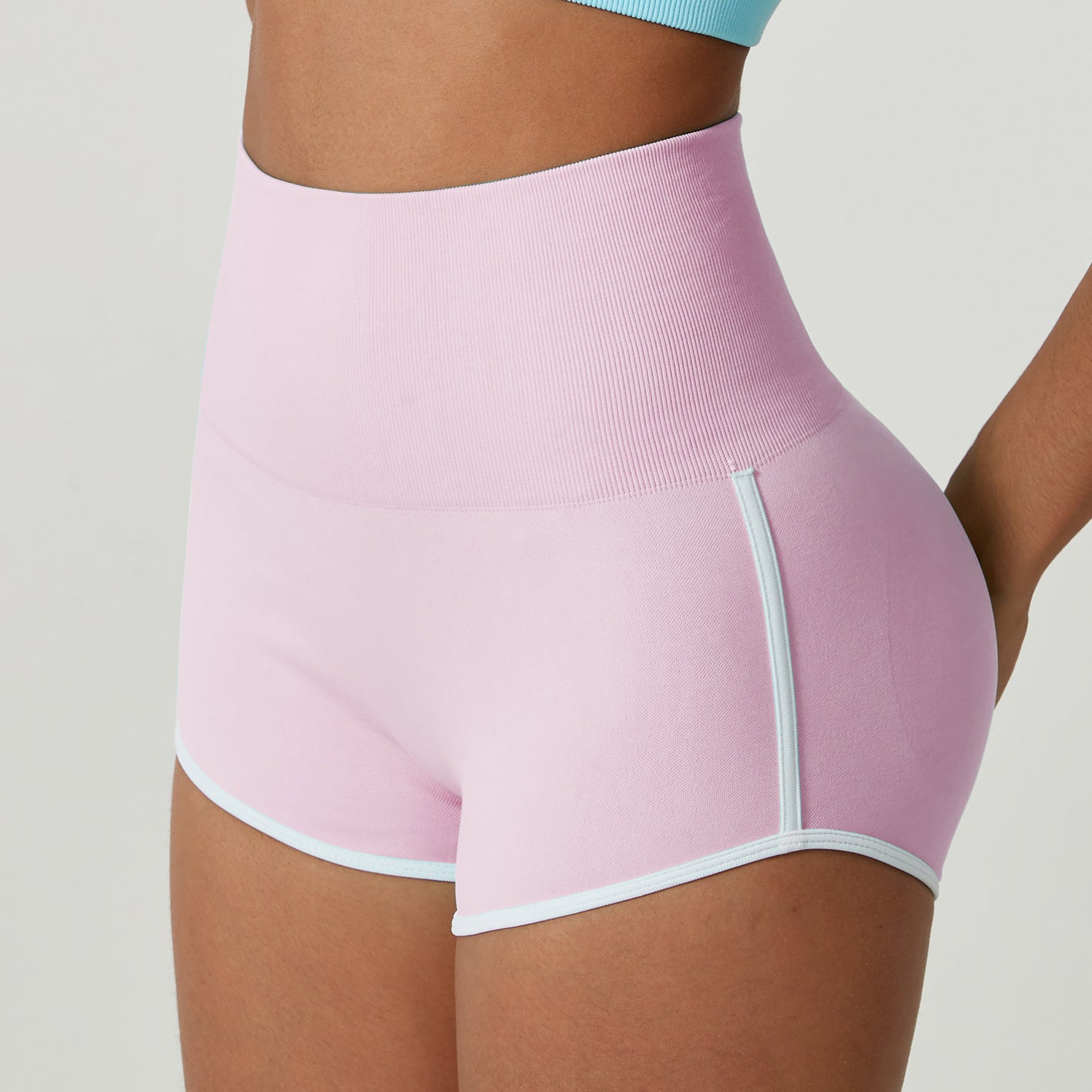 Contrast Color Peach Hip Hot Pants Women – Stylish Activewear Shorts